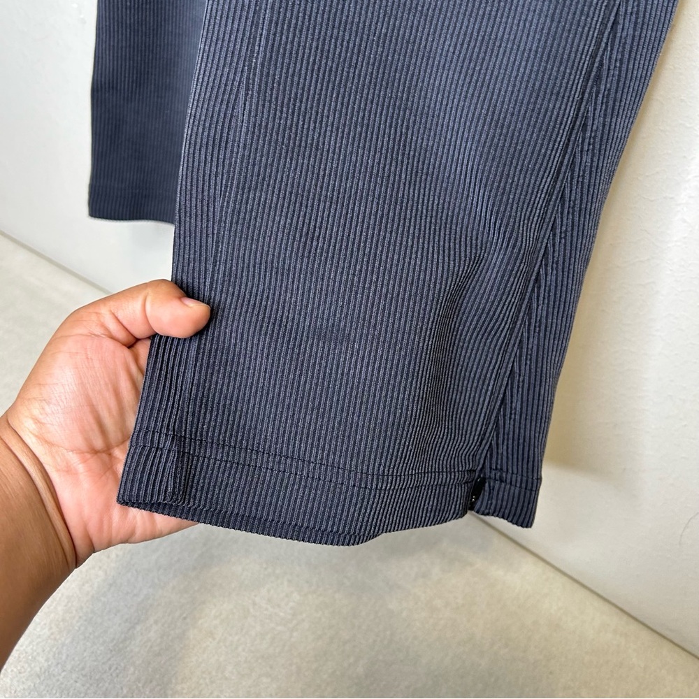 Lululemon Brushed Softstreme Ribbed zip‎ flared pant 32.5” black size 0 - Picture 5 of 12